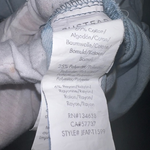 NWT Cropped Denim Button Down Shirt - Light Blue Denim Wash - XL - Picture 12 of 15